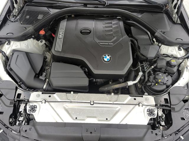 Photo of 2019 White BMW 330