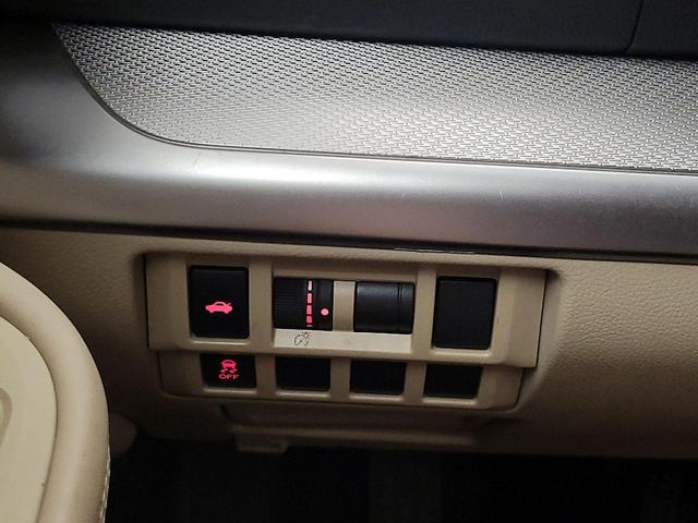 Photo of 2015 Tan Subaru Legacy