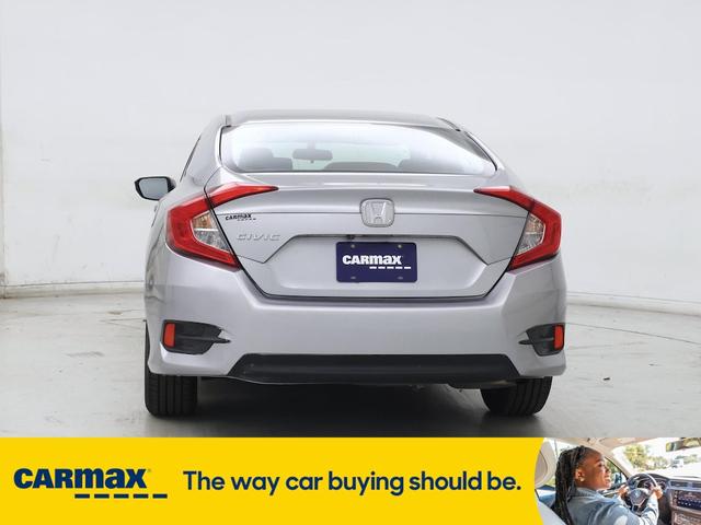 Photo of 2017 Silver Honda Civic