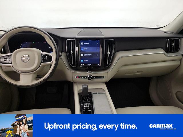 Photo of 2023 Blue Volvo XC60