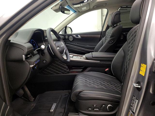Photo of 2024 Silver Genesis GV80