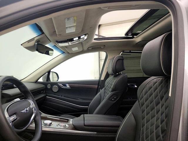 Photo of 2024 Silver Genesis GV80