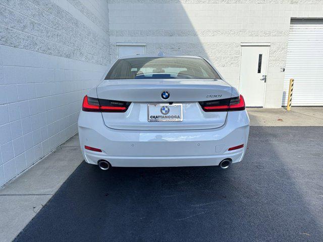 Photo of 2025 Mineral White Metallic BMW 330