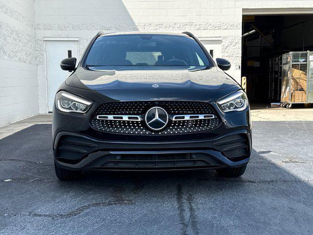 Photo of 2022 Black Mercedes-Benz GLA 250
