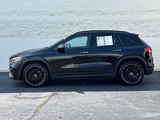 Photo of 2022 Black Mercedes-Benz GLA 250