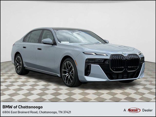 Photo of 2025 Brooklyn Grey Metallic BMW 740
