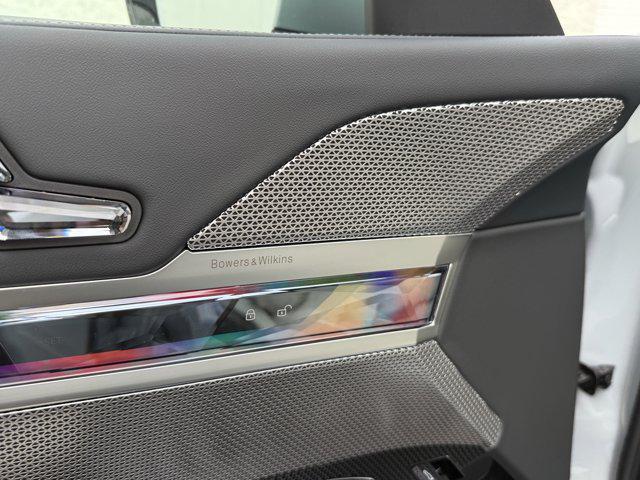 Photo of 2025 Brooklyn Grey Metallic BMW 740