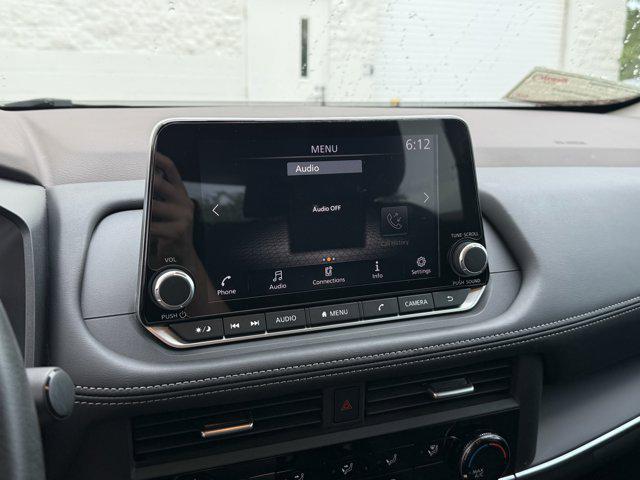 Photo of 2023 Scarlet Ember Tintcoat Nissan Rogue