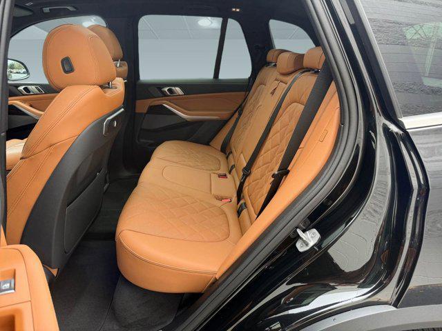 Photo of 2025 Black BMW X5 PHEV