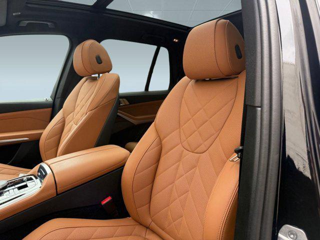 Photo of 2025 Black BMW X5 PHEV