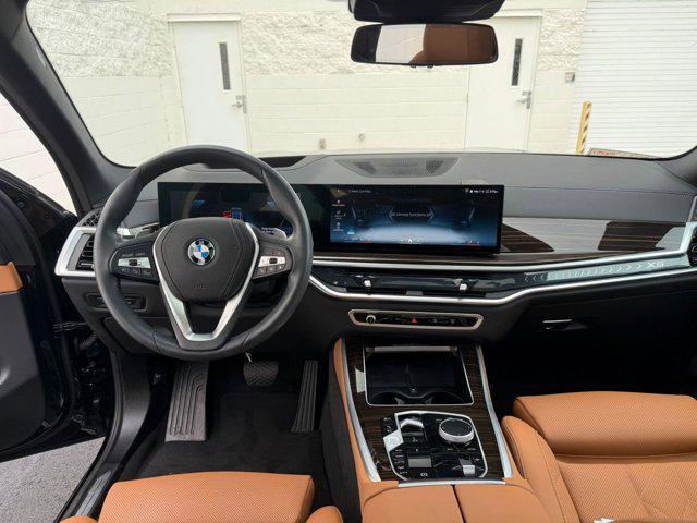 Photo of 2025 Black BMW X5 PHEV