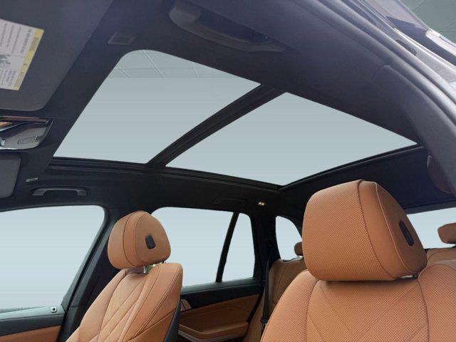 Photo of 2025 Black BMW X5 PHEV