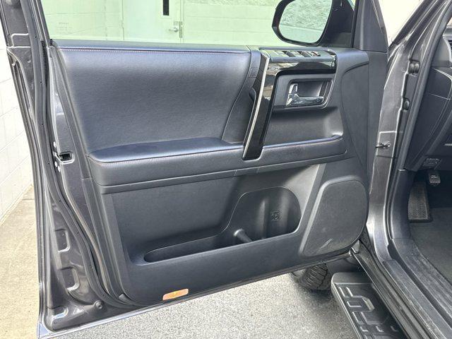 Photo of 2022 Gray Toyota 4Runner