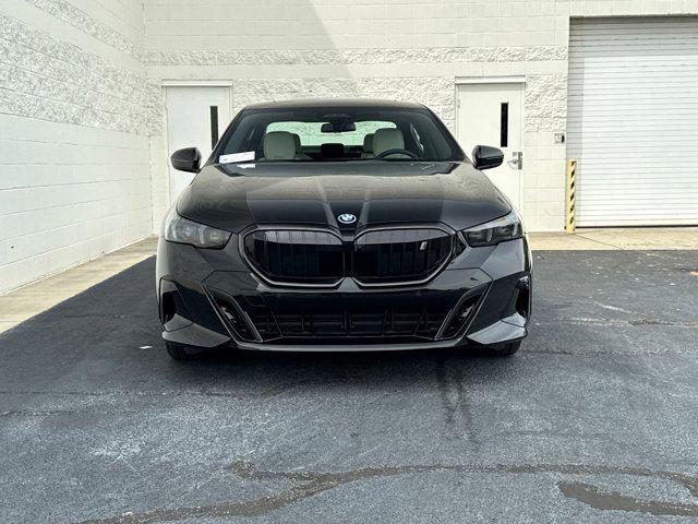 Photo of 2026 Black Sapphire Metallic BMW i5