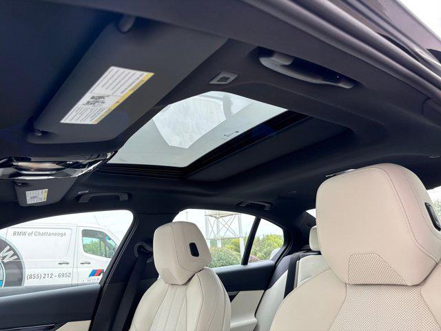 Photo of 2026 Black Sapphire Metallic BMW i5