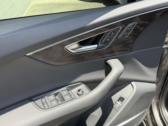 Photo of 2021 Samurai Gray Metallic Audi Q7