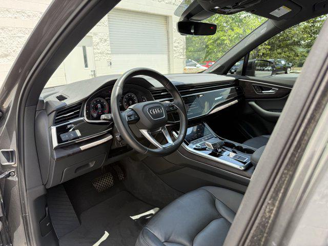 Photo of 2021 Samurai Gray Metallic Audi Q7