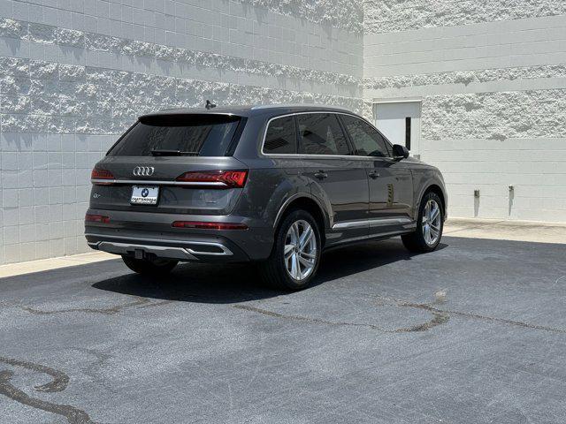 Photo of 2021 Samurai Gray Metallic Audi Q7