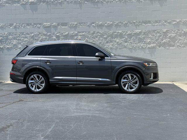 Photo of 2021 Samurai Gray Metallic Audi Q7