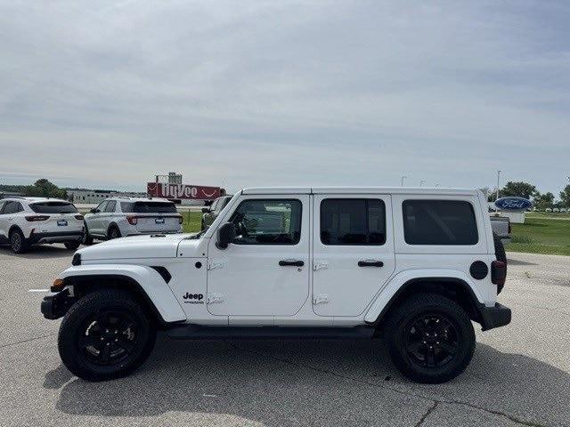 Photo of 2021 Bright White Clearcoat Jeep Wrangler Unlimited