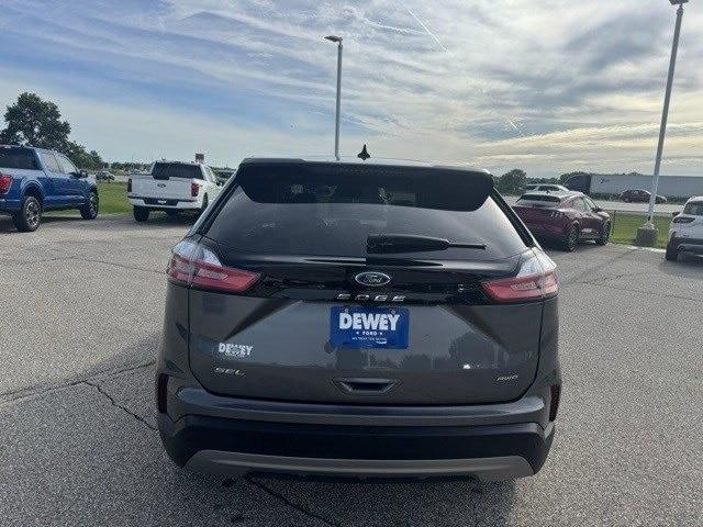 Photo of 2024 CARBONIZED GRAY Ford Edge