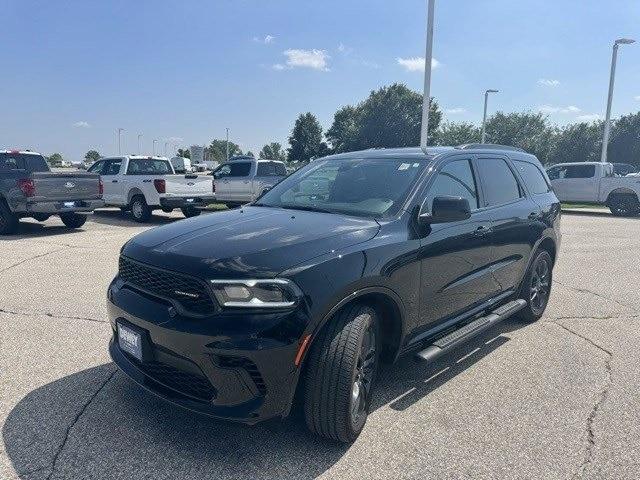 Photo of 2023 DB Black Crystal Clearcoat Dodge Durango