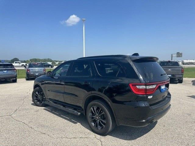 Photo of 2023 DB Black Crystal Clearcoat Dodge Durango