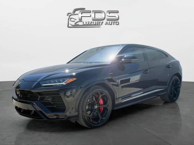 Photo of 2019 Black Lamborghini Urus