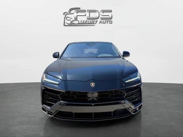 Photo of 2019 Black Lamborghini Urus