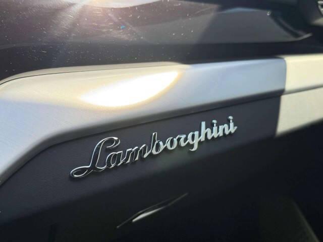 Photo of 2019 Black Lamborghini Urus