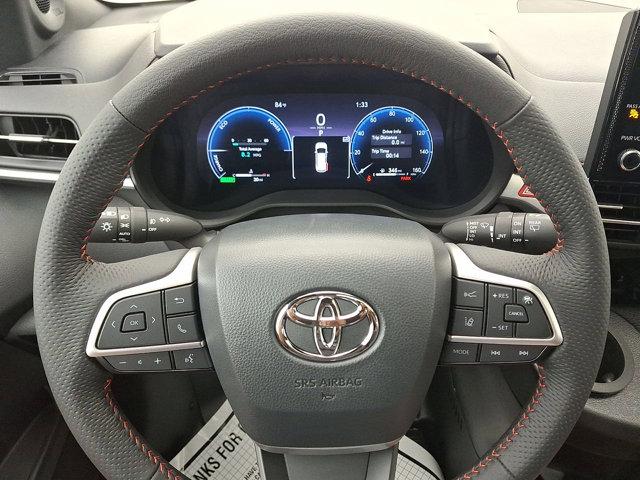 Photo of 2025 Ice Cap Toyota Sienna