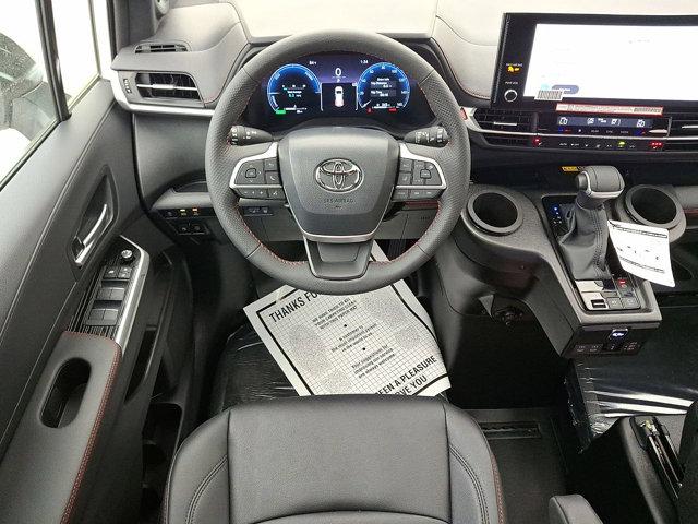 Photo of 2025 Ice Cap Toyota Sienna