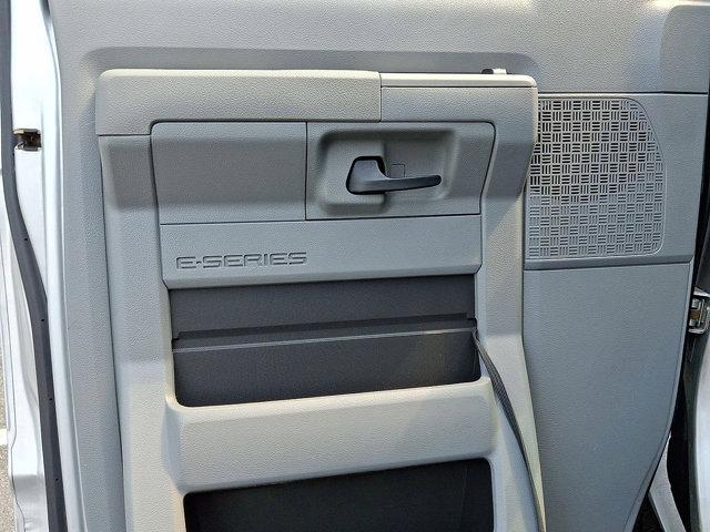 Photo of 2011 Ingot Silver Metallic - UX Ford E350 Super Duty