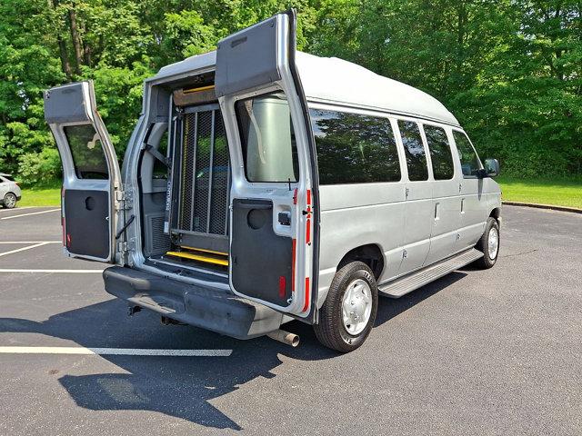 Photo of 2011 Ingot Silver Metallic - UX Ford E350 Super Duty