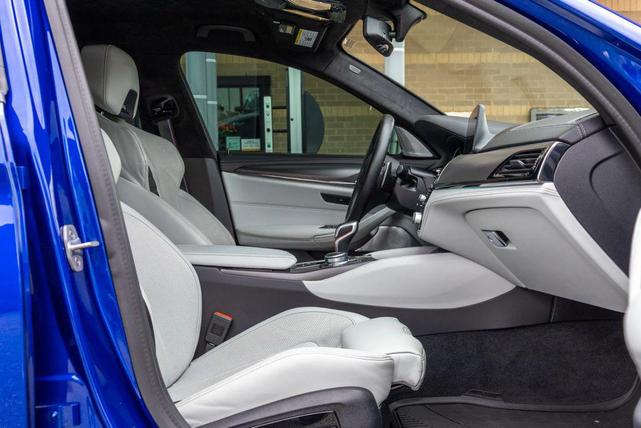 Photo of 2019 Blue BMW M5