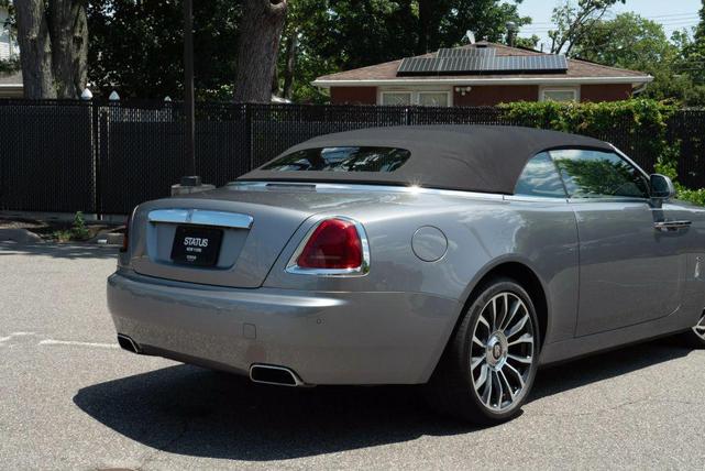 Photo of 2018 Silver Rolls-Royce Dawn