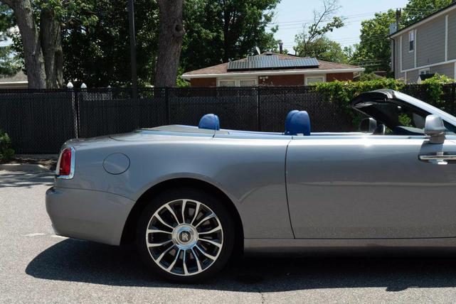 Photo of 2018 Silver Rolls-Royce Dawn