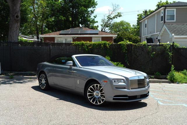 Photo of 2018 Silver Rolls-Royce Dawn