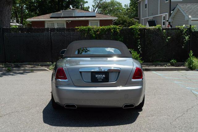 Photo of 2018 Silver Rolls-Royce Dawn