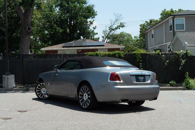 Photo of 2018 Silver Rolls-Royce Dawn