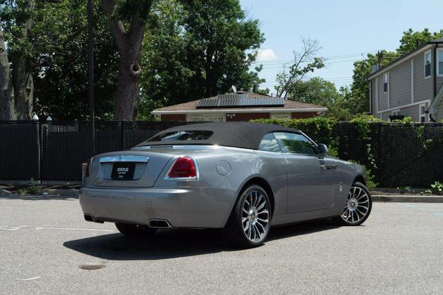 Photo of 2018 Silver Rolls-Royce Dawn