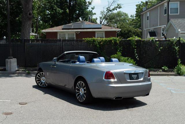 Photo of 2018 Silver Rolls-Royce Dawn