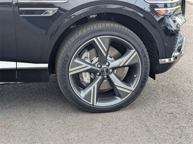 Photo of 2025 Vik Black Genesis GV80