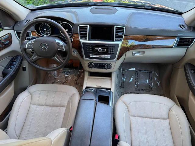 Photo of 2016 Jet Black Mercedes-Benz GL-Class