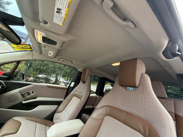 Photo of 2018 Imperial Blue Metallic w/Frozen Gray Accent BMW i3