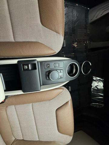 Photo of 2018 Imperial Blue Metallic w/Frozen Gray Accent BMW i3
