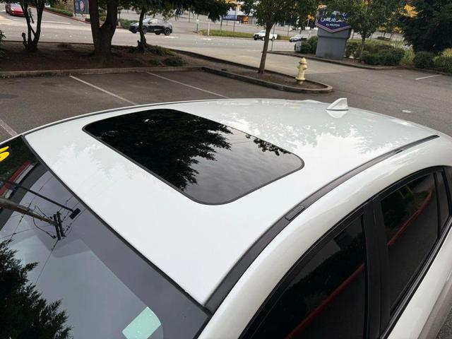Photo of 2018 Crystal White Pearl Subaru Impreza