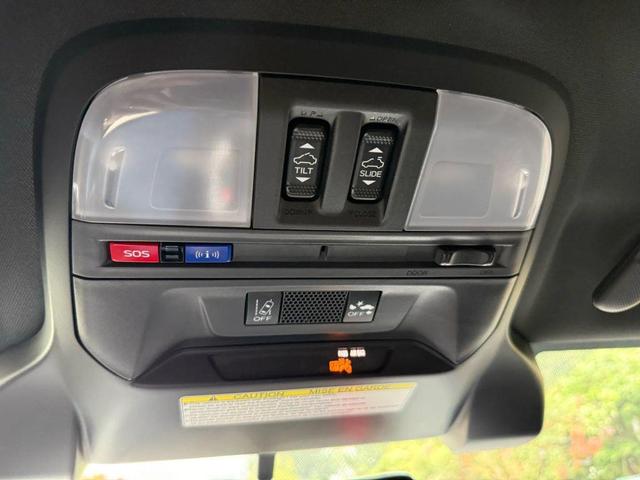 Photo of 2018 Crystal White Pearl Subaru Impreza