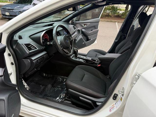 Photo of 2018 Crystal White Pearl Subaru Impreza