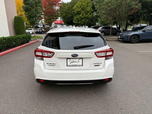 Photo of 2018 Crystal White Pearl Subaru Impreza